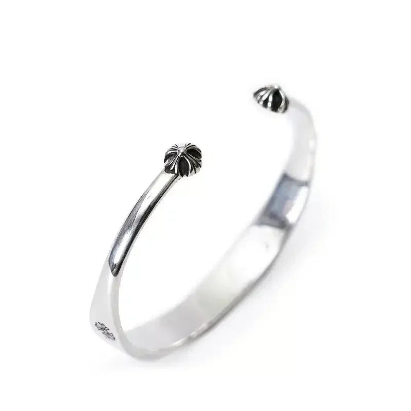 CH PLUS LOGO FLAT CUFF 9