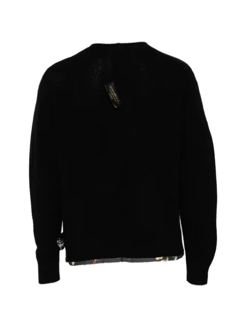 Undercover button-fastening knitted sweater