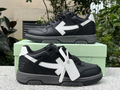 Arrow Panel Low-Top Sneakers – Streetwear Trainers
